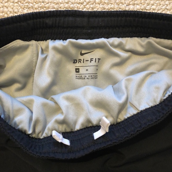 Nike Girls Running Shorts - Picture 5 of 5